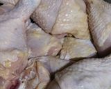 Foto langkah ke 1 dari resep Ayam Goreng Kremes.