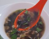 A picture of step 1 of Seaweed Soup.