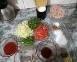 A picture of step 1 of Chicken manchurian spaghetti.