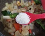 Foto langkah ke 4 dari resep Oseng Kikil Buncis.
