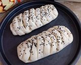 A picture of step 2 of Chicken cheese bread.