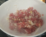 Foto del paso 3 de la receta: Tartar de atún sobre base de guacamole