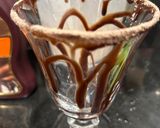 A picture of step 2 of Sharjah milkshake.