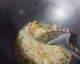 Foto langkah ke 2 dari resep Nasi goreng putih Praktis.