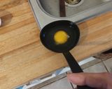 Foto del paso 2 de la receta: Huevos poché sin utensilios especiales