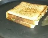 A picture of step 4 of Aloo veg sandwich on tawa.