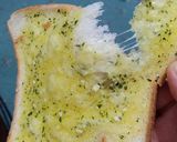 Foto langkah ke 8 dari resep Roti Garlic.