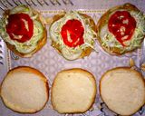 A picture of step 3 of Chicken shami burger.