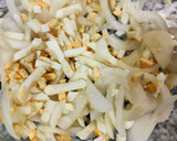 Foto del paso 2 de la receta: Mojete murciano, ensalada de tomate de bote con atún y huevo