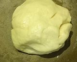 A picture of step 1 of Stuffed Chicken Bun.