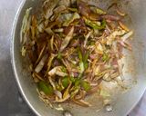 A picture of step 4 of Chinese samosa/ noodles samosa.