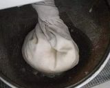 A picture of step 2 of Makhana Boondi Raita.