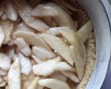 Foto del paso 3 de la receta: Torta crocante de pera, manzana y canela💜