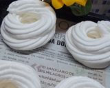 Foto del paso 2 de la receta: Minis pablovitas ❤️ con merengue suizo