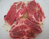 Foto del paso 1 de la receta: Filetes de cabeza de cerdo al microondas