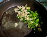 Foto langkah ke 1 dari resep Internet Suju (Indomie telur kornet susu keju).