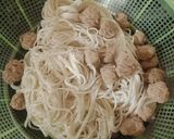 হাক্কা চাওমিন (hakka chow mein recipe in bengali) রেসিপির ধাপ 1 ছবি