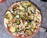 Foto del paso 10 de la receta: Pizza integral con vegetales y huevo 🍕🍆🥚