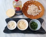 A picture of step 1 of Garlic Fried Rice (Ninniku Yakimeshi).