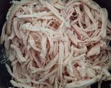 Foto langkah ke 1 dari resep Cireng isi ayam suwir pedas (ide jualan).
