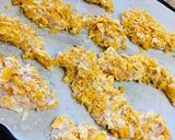 Cornflakes-es, joghurtos csirkemell sütőben sütve recept fázis 3 fotója
