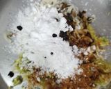 A picture of step 4 of Maggi Manchurian pie.
