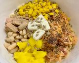 Foto del passaggio 4 della ricetta Poke’ bowl di riso integrale