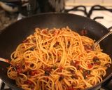 A picture of step 8 of Spaghetti Alla Puttanesca.