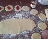 Foto del paso 3 de la receta: Galletas empanadas dulces de mermelada  🍓