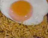 Gambar langkah 6 resipi Nasi goreng ikan.