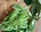Foto langkah ke 1 dari resep Tumis Cumi Cabe Hijau.