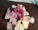 Foto langkah ke 1 dari resep Tumis kangkung tidak pedas.