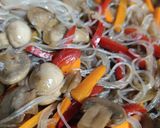 Фото кроку 4 до Фунчоза з овочами та печерицями.