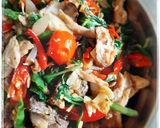 Foto langkah ke 4 dari resep Suwir Tongkol Kemangi.