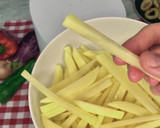 Foto del paso 1 de la receta: Patatas fritas crujientes a la sal de trufa en escamas con Cecofry Deluxe