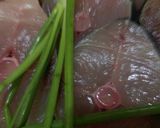 Hình bước làm 1 của món cá thu chiên mắm ớt tỏi