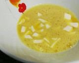 Foto del paso 1 de la receta: Tosta de tortilla con queso