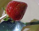 Foto langkah ke 3 dari resep Strawberry Tanghulu.