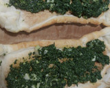 Foto del paso 2 de la receta: Hojaldre de espinaca huevo y queso