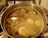 Húsleves pulykaszárnyból recept fázis 4 fotója