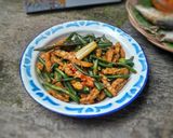 Foto langkah ke 4 dari resep Oseng Tempe Kacang Panjang Bumbu Kecap Bawang Putih.
