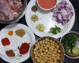 छोले चिकन (Chhole Chicken recipe in marathi) रेसिपी स्टेप 1 फोटो 