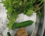 ओल्या नारळाची चटणी (olya naralachi chutney recipe in marathi) रेसिपी स्टेप 2 फोटो 