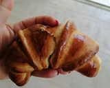 Pas rețetă Cornuri pufoase umplute cu nutella 9 fotografie