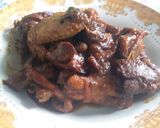 Foto langkah ke 3 dari resep Sayap ayam + rempelo ati ungkep kecap (bumbu bacem) simple (gak pake minyak.