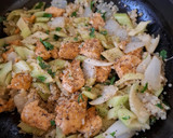 Foto del paso 4 de la receta: Pechuga de pollo con apio y cebolla