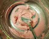 A picture of step 2 of Velvet blood ruby cherry butter cookies.