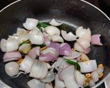 A picture of step 5 of Mushroom chilli.