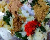 A picture of step 2 of Stuffed Paratha (Bathua Aloo).