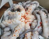 Hình bước làm 4 của món Bạch tuộc nướng muối ớt
